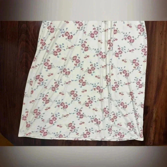 WAYF Alexa Short Sleeve Front Slit Midi Dress Ivory Whisper Pink Floral 1X NWT - Picture 8 of 14